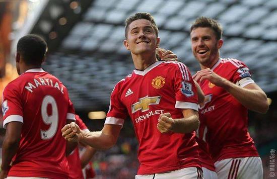 扎卡右膝韧 扎卡右膝韧