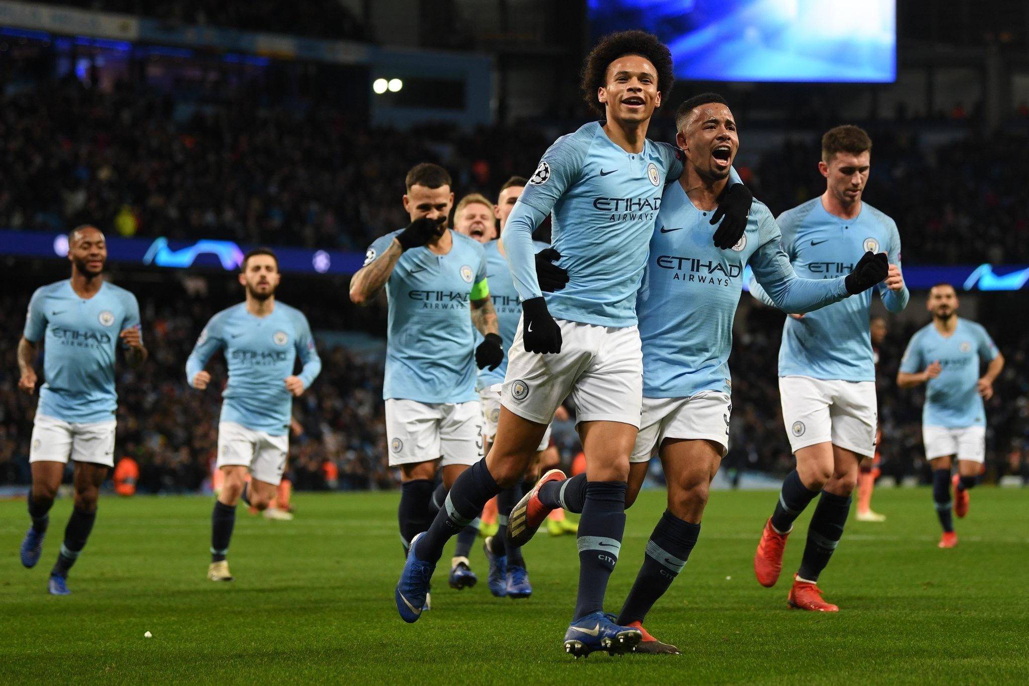 她在比赛中 她在比赛中