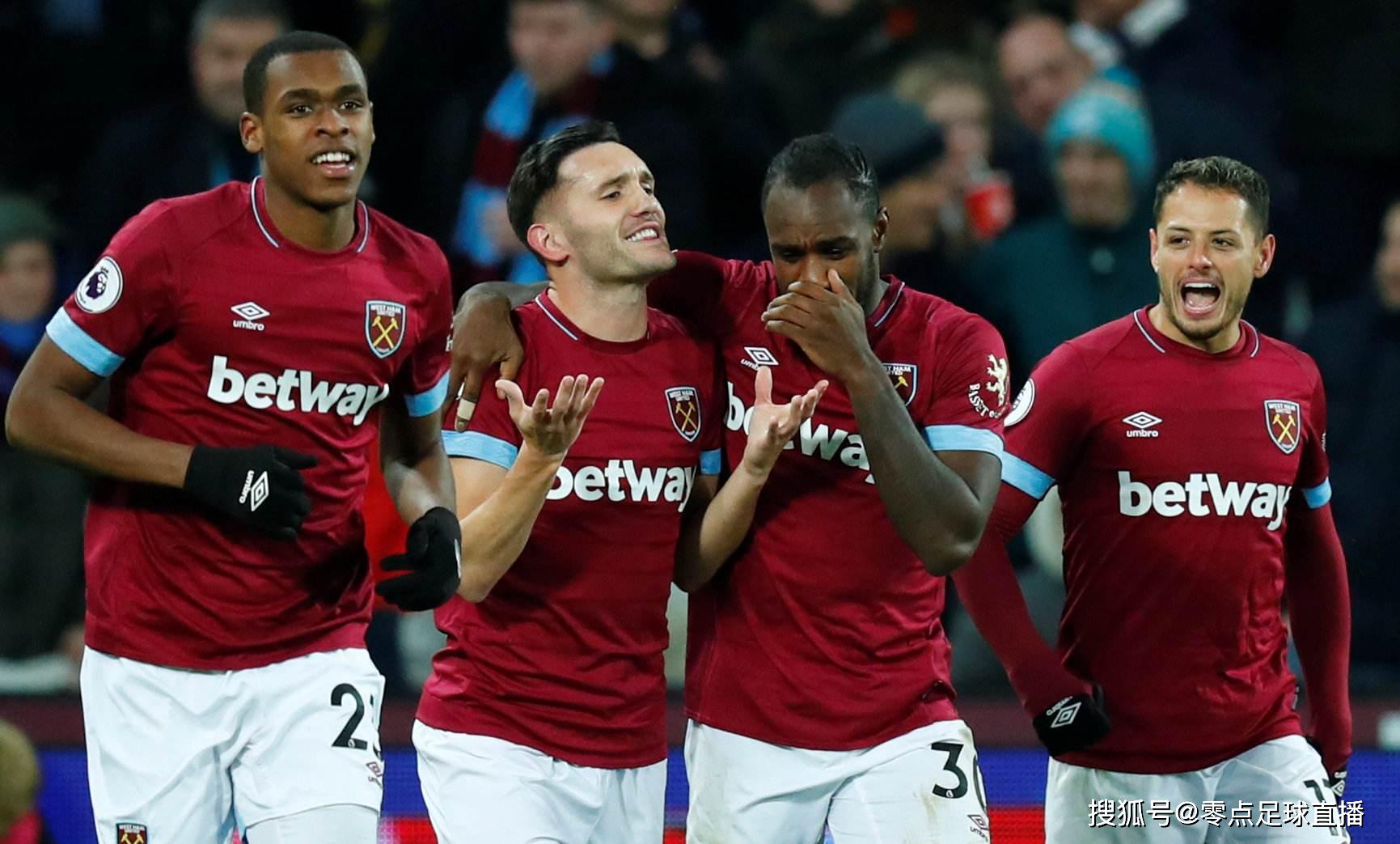 球迷们目不 球迷们目不